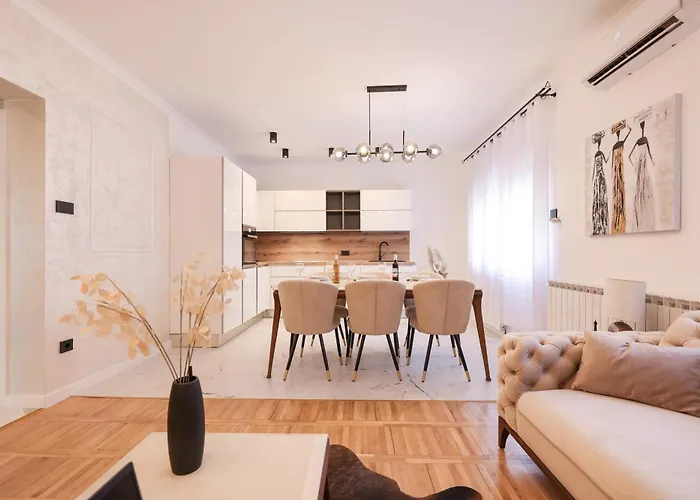 Oscar & Leo Apartments