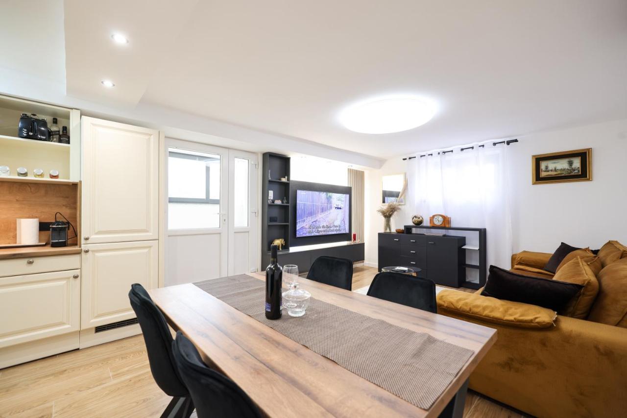 Apartman Oscar & Leo Zára