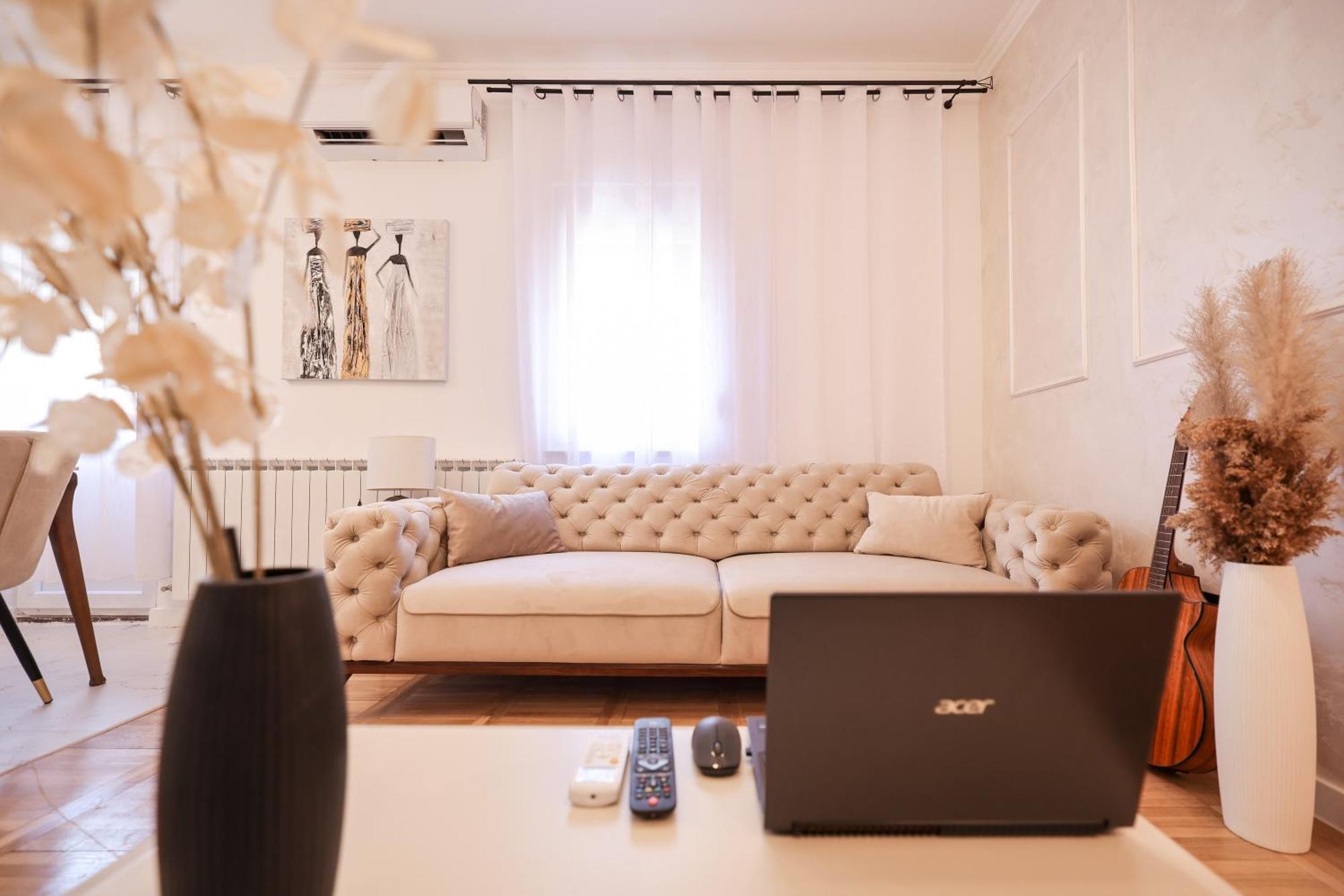 Oscar & Leo Apartman Zára