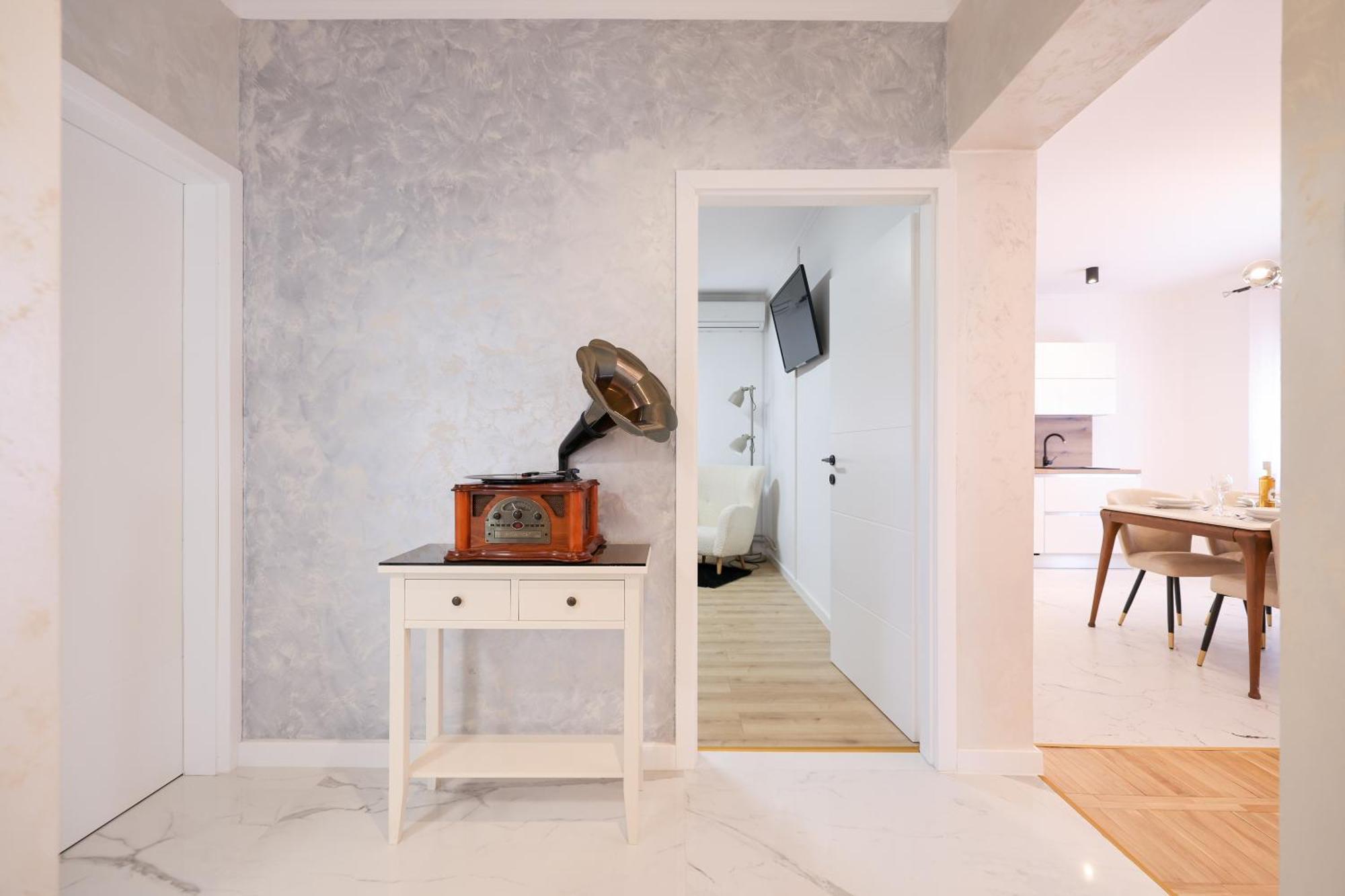 Oscar & Leo Apartman Zára